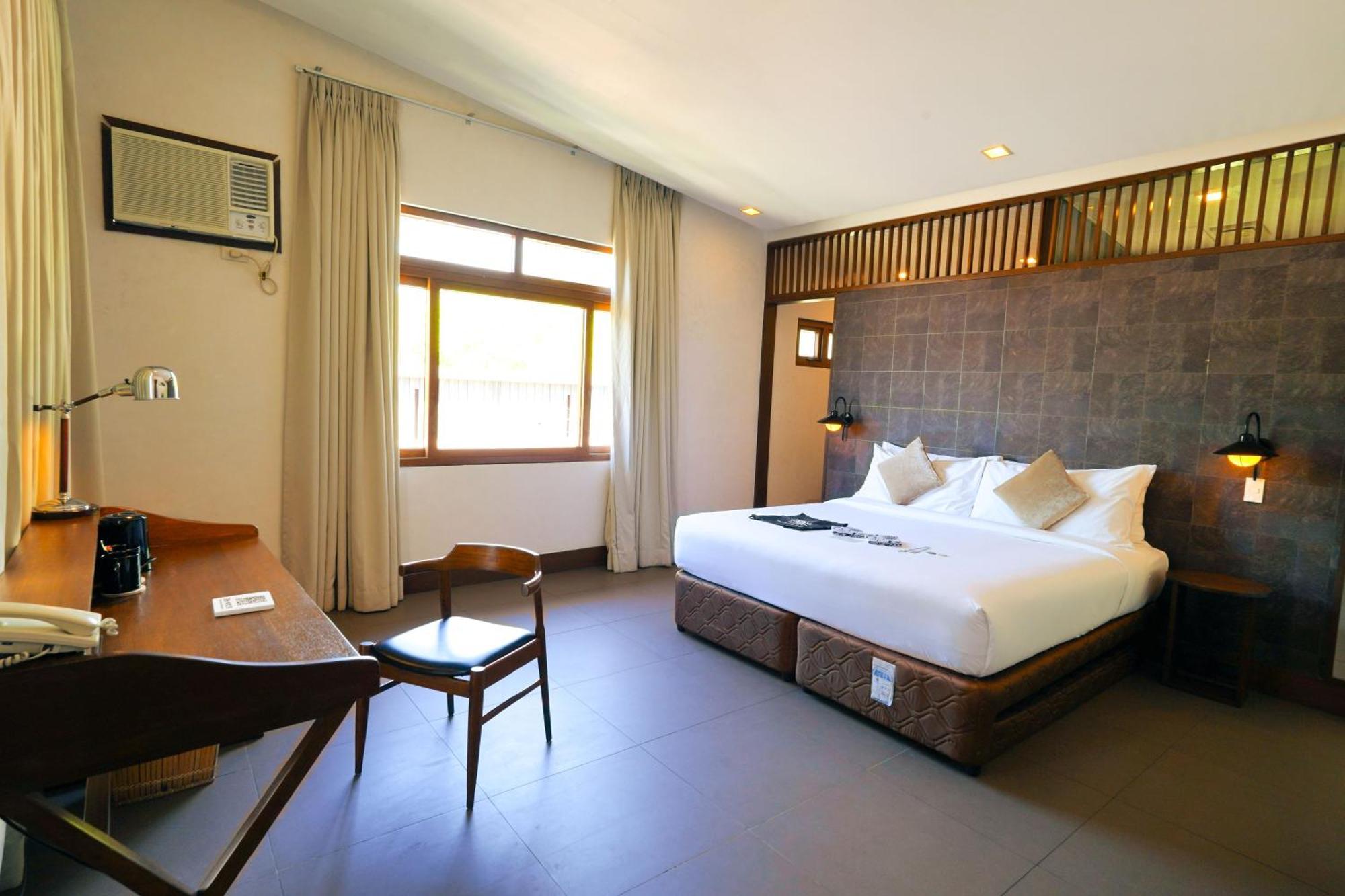 The Funny Lion - Coron Hotel Bagian luar foto