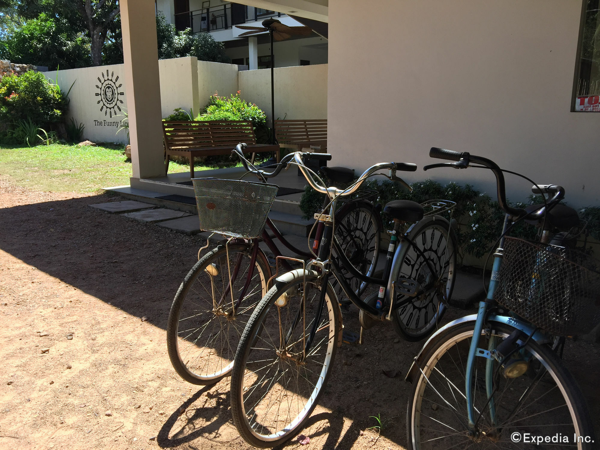 The Funny Lion - Coron Hotel Bagian luar foto